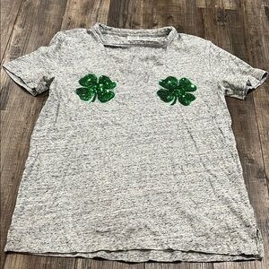 🩷PINK Victoria's Secret Gray Tee with Green Accents🩷